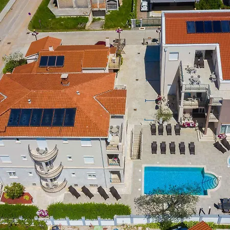 Appartement With Pool Fazana-fazana